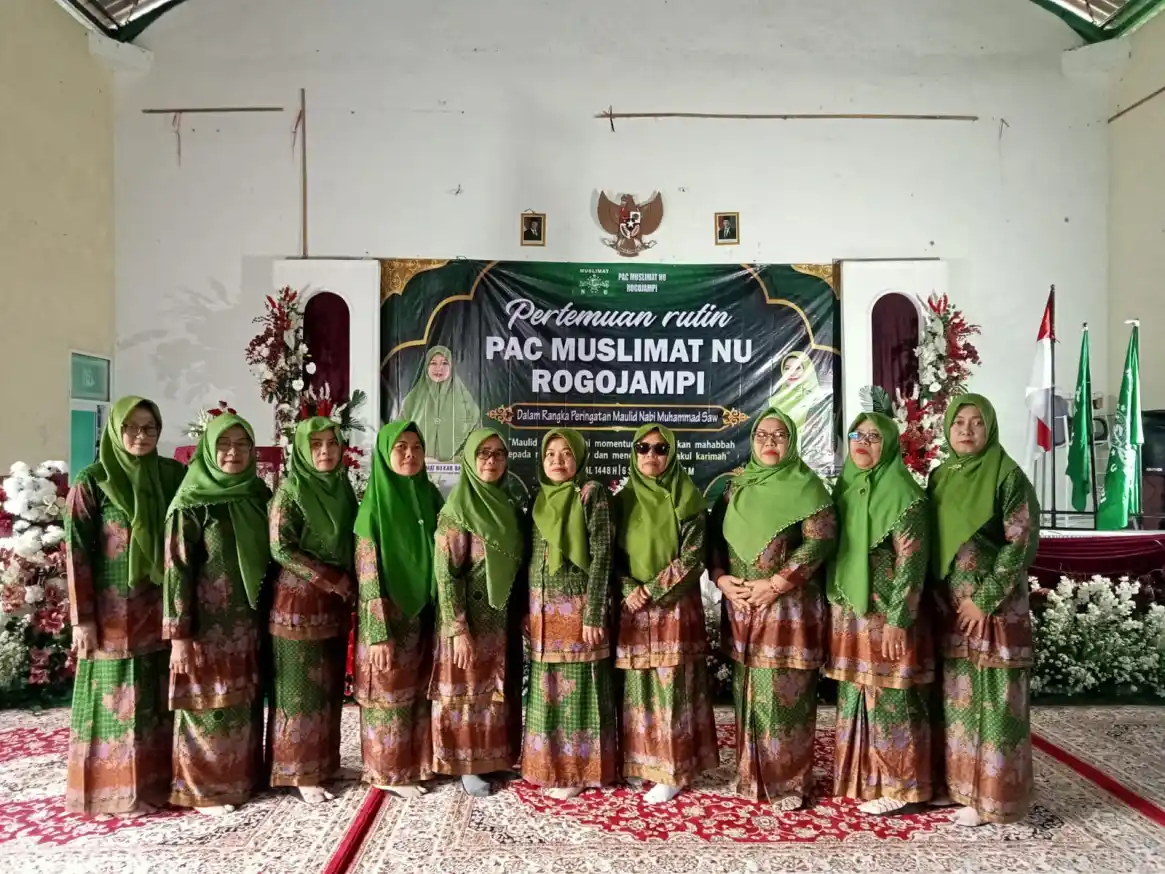 PERINGATI MAULID NABI, PAC MUSLIMAT NU ROGOJAMPI KUKUHKAN 33 ANAK RANTING