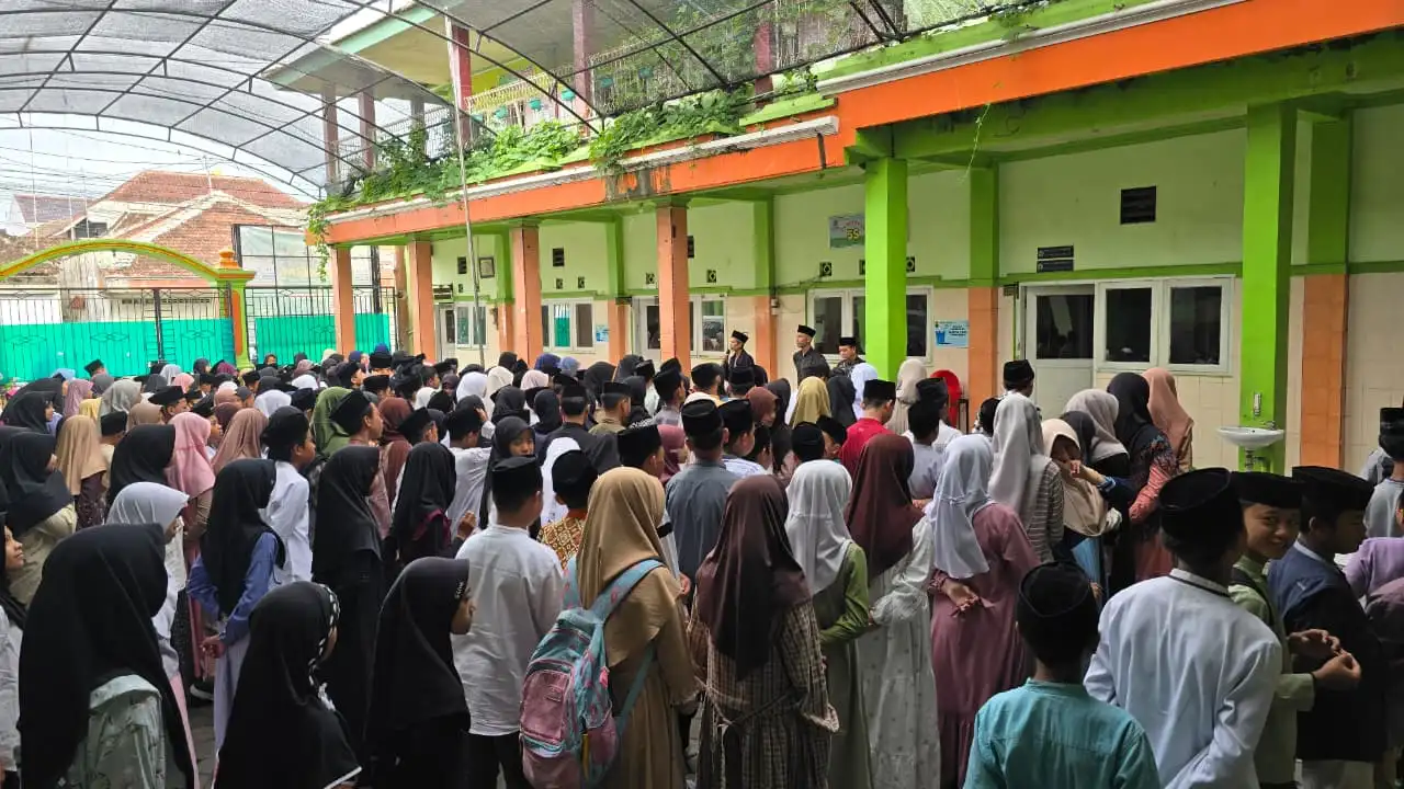 PONDOK RAMADAN 1447 H, MI ISLAMIYAH ROGOJAMPI BENTUK GENERASI QUR’ANI SEJAK DINI
