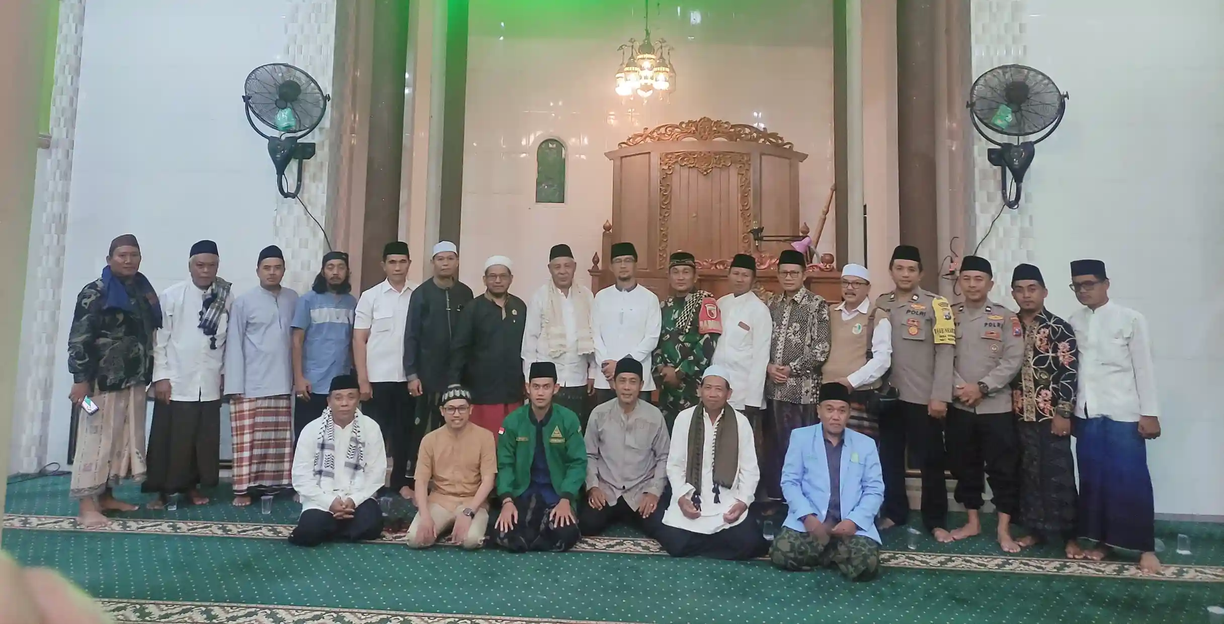 SAFARI RAMADHAN MWC NU DAN FORPIMKA ROGOJAMPI DI MASJID BAITURRAHMAH KEDALEMAN PERKUAT IBADAH, KAMTIBMAS, DAN KEPEDULIAN SOSIAL