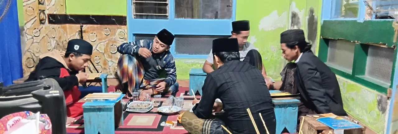 NGAJI KILATAN: SENI MENJADI PALING JELEK DI MATA SENDIRI